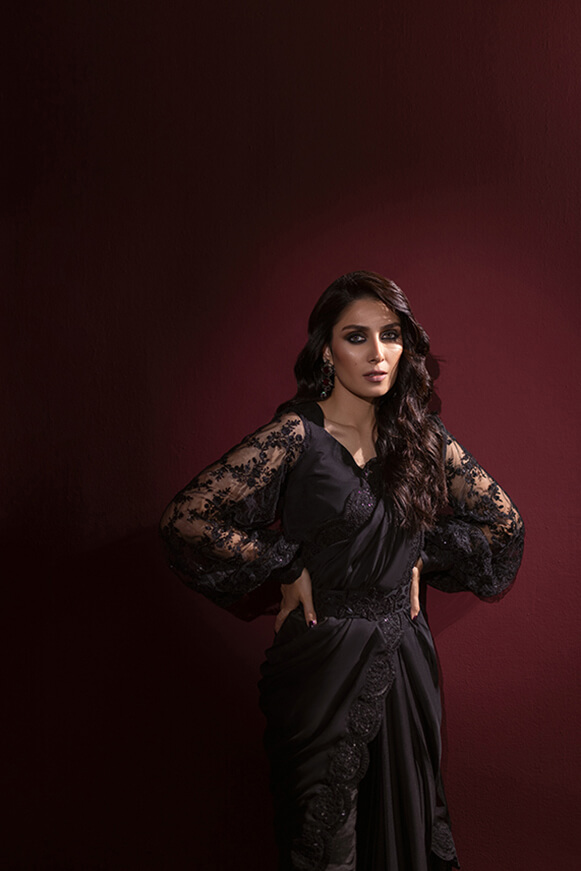 Black Saree - Image 2