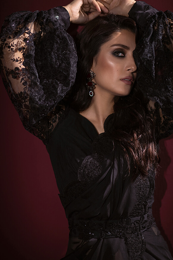 Black Saree - Image 4